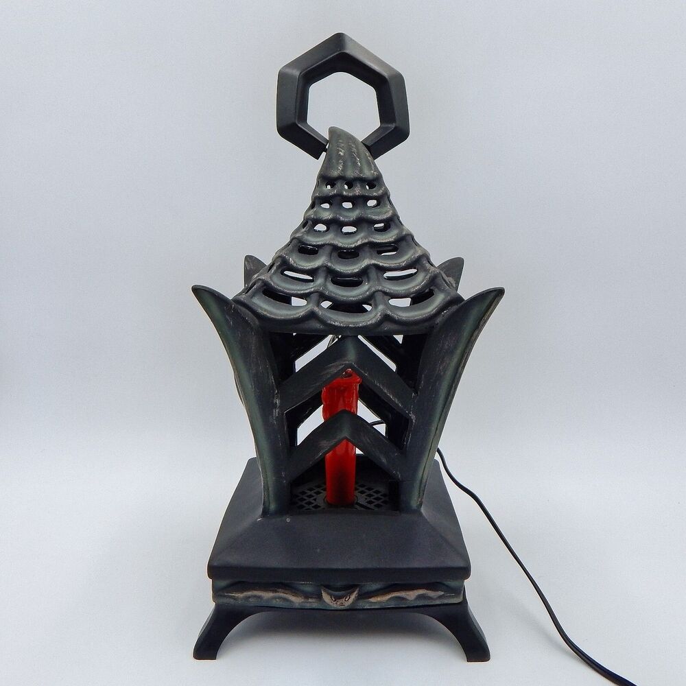 Gemmy 2005 Halloween Flickering Flame Gothic Lantern Decor Box Black Candle